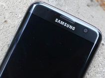 Samsung S7/S7 Edge Glossy Black Variant to be Launched in December Samsung S7/S7 Edge Glossy Black Variant to be Launched in December