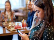 10 health risks caused due to prolonged smartphone use 10 health risks caused due to prolonged smartphone use