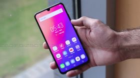 Vivo V11 Pro top features you should know: Waterdrop notch, in-display fingerprint sensor and more Vivo V11 Pro top features you should know: Waterdrop notch, in-display fingerprint sensor and more