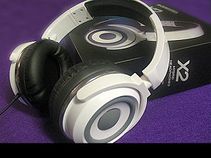 ಹೈಬ್ರಿಡ್ ಹೆಡ್ ಫೋನ್ ನಿಮ್ಮ ಹ್ಯಾಂಡ್ ನಲ್ಲಿರಲಿ