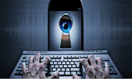 ಮೊಬೈಲ್‌ ಬೇಹುಗಾರಿಕೆ: ಇಬ್ಬರು ಟೆಕ್ಕಿಗಳ ಬಂಧನ