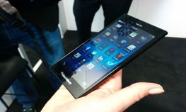 ಬ್ಲ್ಯಾಕ್‌ಬೆರ್ರಿ z3 ಸುತ್ತ ಒಂದು ನೋಟ