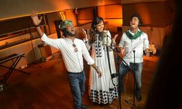 ಕನ್ನಡ ಭಾಷೆಯ ಸುಗಂಧವಿರುವ ಒಂಭತ್ತು ಭಾಷೆಗಳ ಒಂದು ಹಾಡು