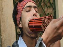 ಬಾಯಿಯೊಳಗೆ 138 ಪೆನ್ಸಿಲ್ ತುರುಕಿ ವೀಡಿಯೊ ಮಾಡಿದ: ಥಾಪಾ