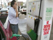 ಪೆಟ್ರೋಲ್ ಬಂಕ್‌ಗಳಲ್ಲಿ ಸ್ಮಾರ್ಟ್‌ಫೋನ್ ಬಳಸಬಹುದೇ?