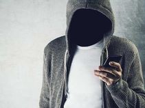 ಸ್ಮಾರ್ಟ್ಫೊನ್ ಹ್ಯಾಕ್ ಆಗದಿರಲು ಏನು ಮಾಡಬೇಕು? ಪ್ರತಿಯೊಬ್ಬರೂ ತಿಳಿಯಲೇಬೇಕಾದ ಮಾಹಿತಿ ಇದು!! ಸ್ಮಾರ್ಟ್ಫೊನ್ ಹ್ಯಾಕ್ ಆಗದಿರಲು ಏನು ಮಾಡಬೇಕು? ಪ್ರತಿಯೊಬ್ಬರೂ ತಿಳಿಯಲೇಬೇಕಾದ ಮಾಹಿತಿ ಇದು!!