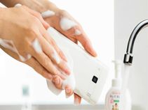 ಮಾರುಕಟ್ಟೆಗೆ ಬಂದಿದೆ ನೀರಿನಲ್ಲಿ ತೊಳೆಯಬಹುದಾದ ಸ್ಮಾರ್ಟ್‌ಪೋನ್...!