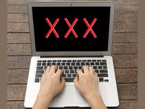 ಪಾರ್ನ್ ವಿಡಿಯೋ ನೋಡುತ್ತಿದ್ದರೆ ಈ ಸ್ಟೋರಿ ನೋಡಿ!!