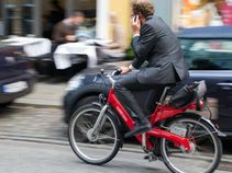 ವಾಹನ ಚಲಾಯಿಸುವಾಗ ಮೊಬೈಲ್ ನಲ್ಲಿ ಮಾತನಾಡುವರಿಗಾಗಿ ಆಪ್..!!