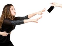 ಒಂದು ಕ್ಷಣ ಕೂಡ ಮೊಬೈಲ್ ಬಿಟ್ಟಿರಲು ಸಾಧ್ಯವಿಲ್ಲವೇ?..ಹಾಗಾದ್ರೆ ನಿಮಗೆ ಈ ರೋಗವಿದೆ!!