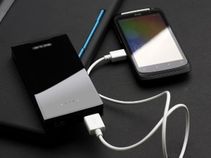 4G ಸ್ಮಾರ್ಟ್‌ಫೋನ್‌ ಬಳಕೆದಾರರಿಗೆ: ವಿಶೇಷ ವಿನ್ಯಾಸದ ಪವರ್ ಬ್ಯಾಂಕ್