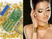 ಹಳೆ ಮೊಬೈಲ್‌ ಮದರ್‌ಬೋರ್ಡ್‌ನಿಂದ ಹೊರ ತೆಗೆದ ಚಿನ್ನದ ಆಭರಣಗಳು ಮಾರುಕಟ್ಟೆಗೆ!!