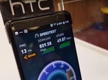 ವಿಶ್ವದ ಮೊದಲ 5G ಸ್ಮಾರ್ಟ್ಫೋನ್: ಬೆಚ್ಚಿ ಬಿಳಿಸುವ ಡೌನ್ಲೋಡ್ ಸ್ಪೀಡ್..! ವಿಶ್ವದ ಮೊದಲ 5G ಸ್ಮಾರ್ಟ್ಫೋನ್: ಬೆಚ್ಚಿ ಬಿಳಿಸುವ ಡೌನ್ಲೋಡ್ ಸ್ಪೀಡ್..!