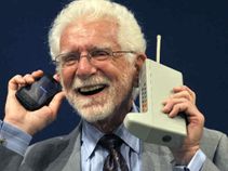 ಮೊಟ್ಟಮೊದಲ ಮೊಬೈಲ್ ಕರೆ ಮಾಡಿ ಇಂದಿಗೆ ಎಷ್ಟು ವರ್ಷ ಗೊತ್ತಾ?..ಇತಿಹಾಸಕ್ಕೊಮ್ಮೆ ಹೋಗೋಣವೆ?! ಮೊಟ್ಟಮೊದಲ ಮೊಬೈಲ್ ಕರೆ ಮಾಡಿ ಇಂದಿಗೆ ಎಷ್ಟು ವರ್ಷ ಗೊತ್ತಾ?..ಇತಿಹಾಸಕ್ಕೊಮ್ಮೆ ಹೋಗೋಣವೆ?!