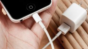 ನಕಲಿ ಮೊಬೈಲ್ ಚಾರ್ಜರ್‌ಗಳನ್ನು ಕಂಡುಹಿಡಿಯುವುದು ಹೇಗೆ ಗೊತ್ತಾ..?