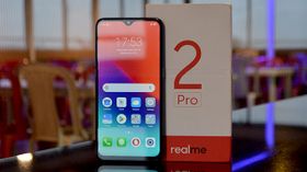 8 GB RAM ರಿಯಲ್ ಮಿ 2 ಪ್ರೋ ಲಾಂಚ್: ಬೆಲೆ ಕೇಳಿ ಬುಕ್‌ ಮಾಡಕ್ಕೆ ಕ್ಯೂ ನಿಂತಿದ್ದಾರೆ...!