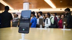 ದೇಶಾದ್ಯಂತ ಒನ್ಪ್ಲಸ್ 6T ಕ್ರೇಜ್..! ಪಾಪ್ಅಪ್ ಕೇಂದ್ರಗಳಲ್ಲಿ ಜನ ಸಾಗರ..! ದೇಶಾದ್ಯಂತ ಒನ್ಪ್ಲಸ್ 6T ಕ್ರೇಜ್..! ಪಾಪ್ಅಪ್ ಕೇಂದ್ರಗಳಲ್ಲಿ ಜನ ಸಾಗರ..!