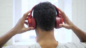 ಈ 10 ಹೆಡ್‌ಫೋನ್ಸ್‌ಗಳಲ್ಲಿ ನಿಮಗ್ಯಾವುದು ಇಷ್ಟ?!