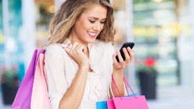 ಫೋನ್ ನಲ್ಲಿ ಶಾಪಿಂಗ್ ಮಾಡುವುದರಿಂದಾಗಿ ಏನಾಗುತ್ತಂತೆ ಗೊತ್ತಾ? ಫೋನ್ ನಲ್ಲಿ ಶಾಪಿಂಗ್ ಮಾಡುವುದರಿಂದಾಗಿ ಏನಾಗುತ್ತಂತೆ ಗೊತ್ತಾ?