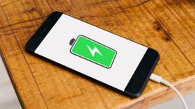 ವೇಗವಾಗಿ ಸ್ಮಾರ್ಟ್ಫೋನ್ ಚಾರ್ಜ್ ಮಾಡುವುದು ಹೇಗೆ..? ಇಲ್ಲಿವೆ ಟಿಪ್ಸ್..! ವೇಗವಾಗಿ ಸ್ಮಾರ್ಟ್ಫೋನ್ ಚಾರ್ಜ್ ಮಾಡುವುದು ಹೇಗೆ..? ಇಲ್ಲಿವೆ ಟಿಪ್ಸ್..!