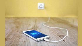 ಒಂದು ದಿನಕ್ಕೆ ಎಷ್ಟು ಬಾರಿ ಫೋನ್ ಚಾರ್ಜ್ ಮಾಡಬಹುದು ಗೊತ್ತಾ?