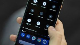 ಸ್ಮಾರ್ಟ್‌ಫೋನಿನಲ್ಲಿ ಡಾರ್ಕ್ ಮೋಡ್‌ ಬಳಕೆ ಹೇಗೆ?..ಪ್ರಯೋಜನ ಏನು?