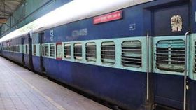 ಪ್ರಯಾಣಿಕರ ಗಮನಕ್ಕೆ; ಈ ಆಪ್ಸ್‌ ಮೂಲಕ ಸುಲಭವಾಗಿ ರೈಲು ಟಿಕೆಟ್ ಬುಕ್ ಮಾಡಬಹುದು!