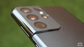 ಸ್ಯಾಮ್‌ಸಂಗ್ ಗ್ಯಾಲಕ್ಸಿ S21 ಅಲ್ಟ್ರಾ ಫಸ್ಟ್‌ ಲುಕ್: ಜಬರ್ದಸ್ತ್ ಕ್ಯಾಮೆರಾ ಫೋನ್!