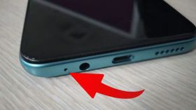 ಸ್ಮಾರ್ಟ್‌ಫೋನ್‌ನ ಕೆಳಭಾಗದಲ್ಲಿ ಈ ಸಣ್ಣ ರಂಧ್ರ ಯಾಕಿದೆ?; ಇದರ ಪ್ರಯೋಜನ ಏನು?