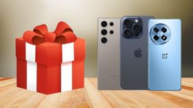 ನಿಮ್ಮ ಸಂಗಾತಿಗೆ ದುಬಾರಿ ಸ್ಮಾರ್ಟ್‌ಫೋನ್ ಹುಡುಕ್ತಿದೀರಾ? ಬೆಸ್ಟ್ 5 ದುಬಾರಿ ಮೊಬೈಲ್​ಗಳು ಇಲ್ಲಿವೆ