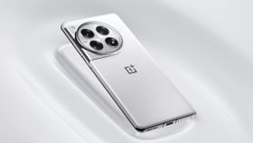 OnePlus: ಒನ್‌ಪ್ಲಸ್ 12 ಗ್ಲಾಸಿಯಾ ವೈಟ್ ಸರಣಿಯ ನೂತನ ಸ್ಮಾರ್ಟ್‌ಫೋನ್ ಲಾಂಚ್: ವಾವ್ ಎನಿಸುವ ಫೀಚರ್ಸ್ !