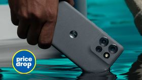 ದೊಡ್ಡ ಬೆಲೆ ಕುಸಿತ! 4000 ಉಳಿತಾಯ.. 50MP ಕ್ಯಾಮೆರಾ, 5000mAh ಬ್ಯಾಟರಿ.. ಈ Motorola ಫೋನಿಗೆ ಭರ್ಜರಿ ಆಫರ್ ದೊಡ್ಡ ಬೆಲೆ ಕುಸಿತ! 4000 ಉಳಿತಾಯ.. 50MP ಕ್ಯಾಮೆರಾ, 5000mAh ಬ್ಯಾಟರಿ.. ಈ Motorola ಫೋನಿಗೆ ಭರ್ಜರಿ ಆಫರ್