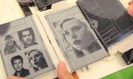 പേപ്പര് ഫോള്ഡ്; മൂന്നായി മടക്കാവുന്ന സ്മാര്ട്ഫോണ് വരുന്നു... പേപ്പര് ഫോള്ഡ്; മൂന്നായി മടക്കാവുന്ന സ്മാര്ട്ഫോണ് വരുന്നു...