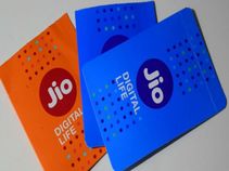ജിയോ ഓഫറുകള്‍ :അംബാനി പരിശോധിക്കുന്നു!