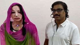 പാഴ് വസ്തുക്കളിൽ നിന്നും ഹ്യൂമനോയിഡ് റോബോട്ട്; ചരിത്രം തിരുത്തി മുംബൈയിലെ അധ്യാപകൻ പാഴ് വസ്തുക്കളിൽ നിന്നും ഹ്യൂമനോയിഡ് റോബോട്ട്; ചരിത്രം തിരുത്തി മുംബൈയിലെ അധ്യാപകൻ
