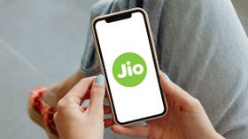 Jio Recharge Plans | ഒരു കൊല്ലത്തേക്ക് റീചാർജ് മറക്കാം; ജിയോയുടെ കിടിലൻ പ്ലാനുകളെക്കുറിച്ചറിയാം Jio Recharge Plans | ഒരു കൊല്ലത്തേക്ക് റീചാർജ് മറക്കാം; ജിയോയുടെ കിടിലൻ പ്ലാനുകളെക്കുറിച്ചറിയാം
