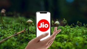 അംബാനിയെ വിശ്വാസമുള്ളവർക്ക് ഇതിലേ വരാം! വർഷം മുഴുവൻ സമാധാനം നൽകുന്ന ജിയോ റീച്ചാർജ് പ്ലാൻ അംബാനിയെ വിശ്വാസമുള്ളവർക്ക് ഇതിലേ വരാം! വർഷം മുഴുവൻ സമാധാനം നൽകുന്ന ജിയോ റീച്ചാർജ് പ്ലാൻ