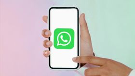 ലൈറ്റ് ആയിട്ട് ലൈറ്റ് ഫീച്ചർ അവതരിപ്പിച്ച് വാട്ട്‌സ്ആപ്പ്; ലോ ലൈറ്റ് മോഡ് എങ്ങനെ പ്രവർത്തിപ്പിക്കാം?
