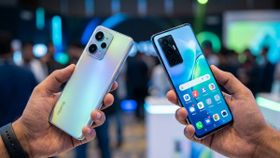 റിയൽമി 16 5G vs വിവോ V70 FE: ഏത് തിരഞ്ഞെടുക്കണം?