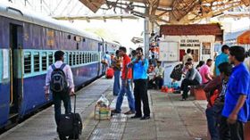 முன்பதிவில்லா டிக்கெட் புக் செய்ய மொபைல் செயலி : அசத்தும் ரெயில்வே.! முன்பதிவில்லா டிக்கெட் புக் செய்ய மொபைல் செயலி : அசத்தும் ரெயில்வே.!