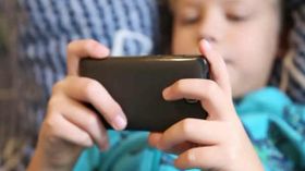 இரவு முதல் காலை வரை செல்போன் கேம் விளையாட தடை.! சினா அறிவிப்பு.!