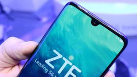 அண்டர் டிஸ்ப்ளே செல்பி கேமரா: ZTE பிளேட் 20 ப்ரோ 5ஜி, ZTE ஆக்சன் 20 4ஜி அறிமுகம்!