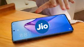 இந்த சீனாக்காரங்களே இப்படி தான்! வெறும் 7 போன்களில் மட்டுமே Jio 5G சப்போர்ட்-ஐ அறிவித்த சீன நிறுவனம்! இந்த சீனாக்காரங்களே இப்படி தான்! வெறும் 7 போன்களில் மட்டுமே Jio 5G சப்போர்ட்-ஐ அறிவித்த சீன நிறுவனம்!