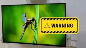 Google எச்சரிக்கை.. உங்க Smart TV-ல இது இருக்கானு செக் பண்ணுங்க.. ஒருவேளை இல்லனா அது ஒரிஜினல் டிவி இல்ல! Google எச்சரிக்கை.. உங்க Smart TV-ல இது இருக்கானு செக் பண்ணுங்க.. ஒருவேளை இல்லனா அது ஒரிஜினல் டிவி இல்ல!