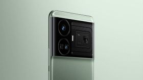 கிட்ட நிக்க முடியாது.. X7 டிஸ்பிளே.. SONY கேமரா.. 24GB ரேம்.. 240W சார்ஜிங்.. CPU அட்ஜெஸ்ட்.. எந்த மாடல்? கிட்ட நிக்க முடியாது.. X7 டிஸ்பிளே.. SONY கேமரா.. 24GB ரேம்.. 240W சார்ஜிங்.. CPU அட்ஜெஸ்ட்.. எந்த மாடல்?
