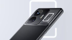விஸ்வரூப மாடல்.. 24GB ரேம்.. 1TB மெமரி.. 240W சார்ஜிங்.. OLED டிஸ்பிளே.. SONY கேமரா.. எந்த போன்?