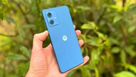 வெறும் ரூ.12,999 போதும்.. 6000mAh பேட்டரி.. 50MP கேமரா.. ஆஃபரில் Motorola 5ஜி போன்.. எந்த மாடல்? வெறும் ரூ.12,999 போதும்.. 6000mAh பேட்டரி.. 50MP கேமரா.. ஆஃபரில் Motorola 5ஜி போன்.. எந்த மாடல்?