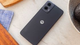 ரெடியா இருங்க.. 4850mAh பேட்டரி.. 8ஜிபி ரேம்.. மலிவு விலையில் வரும் Moto 5ஜி போன்.. எந்த மாடல்?