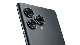 யாரு சாமி அவன்.. ரூ.14,749 பட்ஜெட்ல 3D டிஸ்பிளே.. SONY கேமரா.. 33W சார்ஜிங்.. 5000mAh பேட்டரி.. எந்த மாடல்? யாரு சாமி அவன்.. ரூ.14,749 பட்ஜெட்ல 3D டிஸ்பிளே.. SONY கேமரா.. 33W சார்ஜிங்.. 5000mAh பேட்டரி.. எந்த மாடல்?