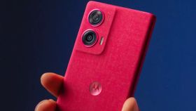 சத்தமின்றி Motorola 5ஜி போன் விலை குறைப்பு.. சோனி கேமரா.. 68W சார்ஜிங்.. எந்த மாடல்? சத்தமின்றி Motorola 5ஜி போன் விலை குறைப்பு.. சோனி கேமரா.. 68W சார்ஜிங்.. எந்த மாடல்?